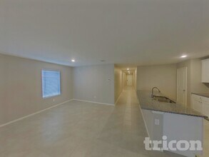 1712 Clairborne Ct in Little Elm, TX - Foto de edificio - Building Photo