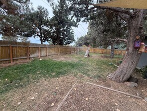 3191 NE Wells Acres Rd in Bend, OR - Building Photo - Building Photo