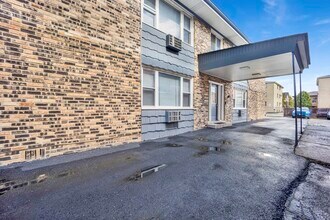 10339 McVicker Ave, Unit 2W in Chicago Ridge, IL - Building Photo - Building Photo