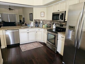 13000 Amberley Ct in Bonita Springs, FL - Building Photo - Building Photo