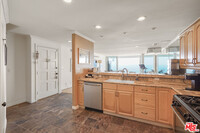 20456 Pacific Coast Hwy in Malibu, CA - Building Photo - Building Photo