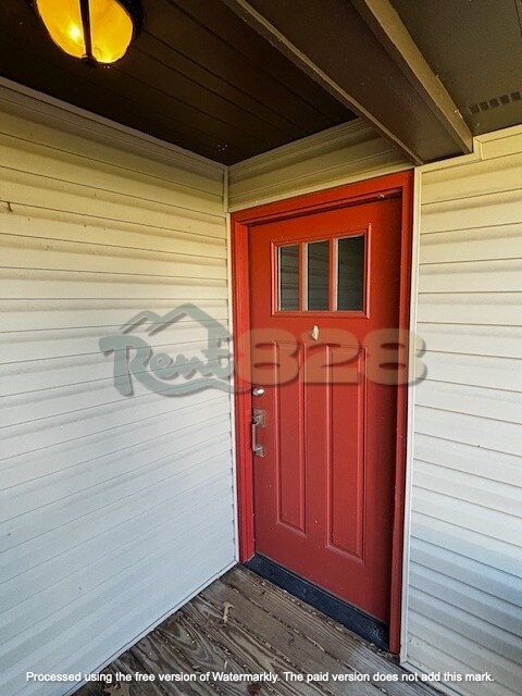 726 Brookside Camp Rd in Hendersonville, NC - Building Photo - Building Photo