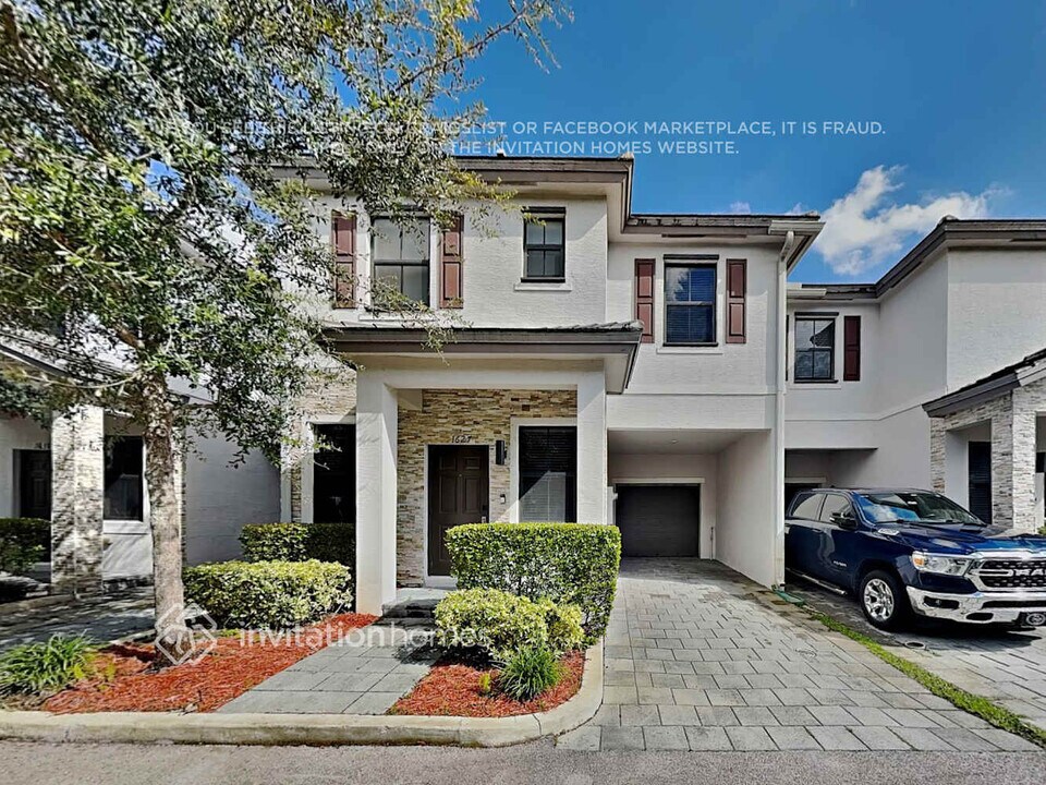 1627 SW 29th St in Fort Lauderdale, FL - Building Photo