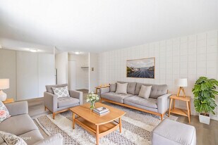 Mainstreet on Elbow in Calgary, AB - Building Photo