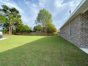 19 W Lake Cir in Mary Esther, FL - Building Photo - Building Photo