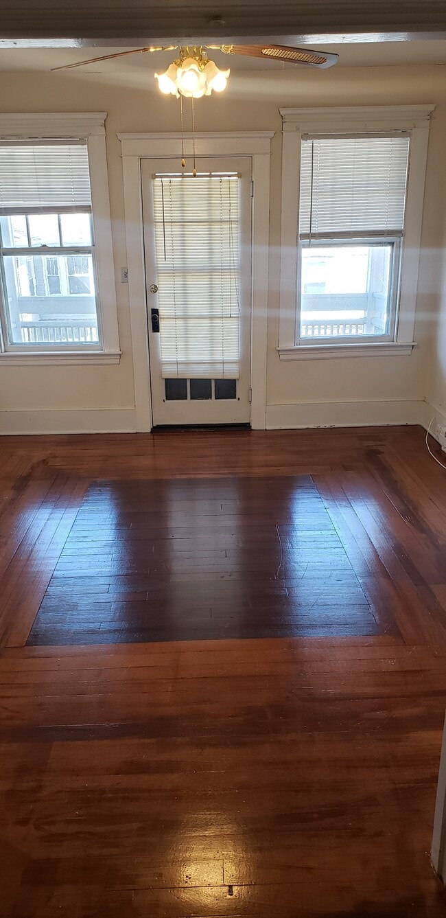 36 Roberts St in Woonsocket, RI - Foto de edificio - Building Photo