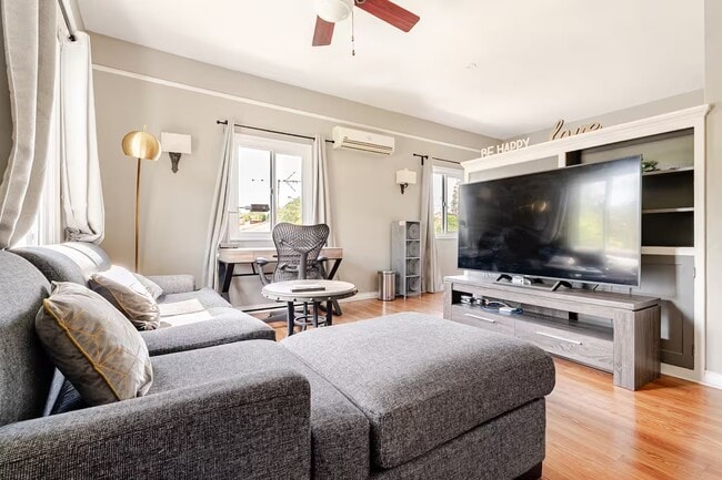 83 W Glenarm St, Unit 83, Unit 83