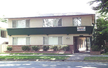 2011 E St in Sacramento, CA - Building Photo - Building Photo