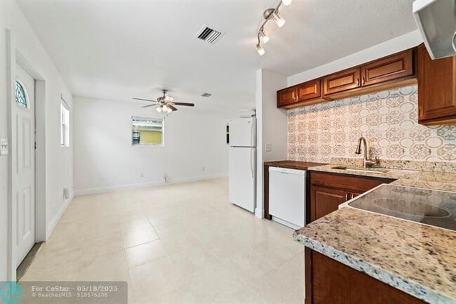 property at 818 NE 14th Pl