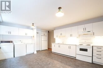 44 Scarboro Beach Blvd in Toronto, ON - Building Photo - Building Photo