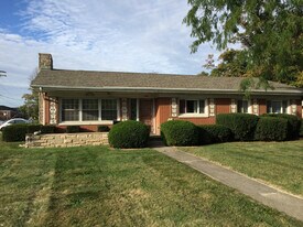 1420 W University Ave in Muncie, IN - Building Photo