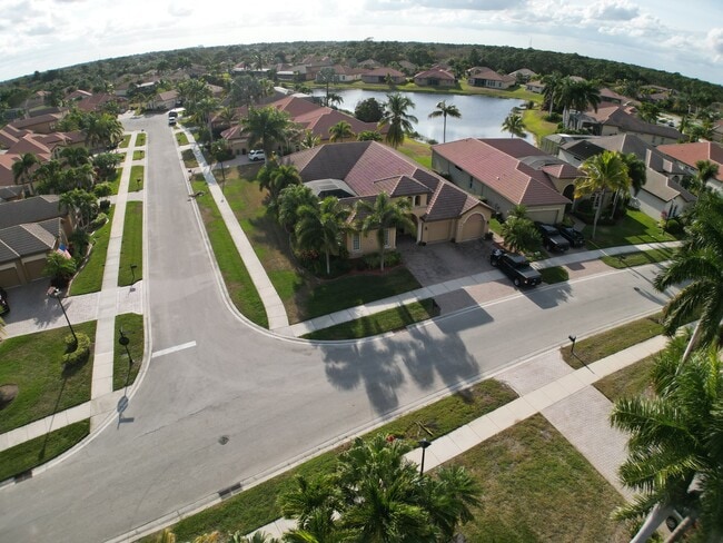 855 SW Grand Reserves Blvd in Port St. Lucie, FL - Building Photo - Building Photo