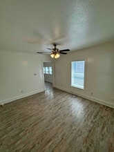 105-107 E Hull St in Denison, TX - Building Photo - Building Photo