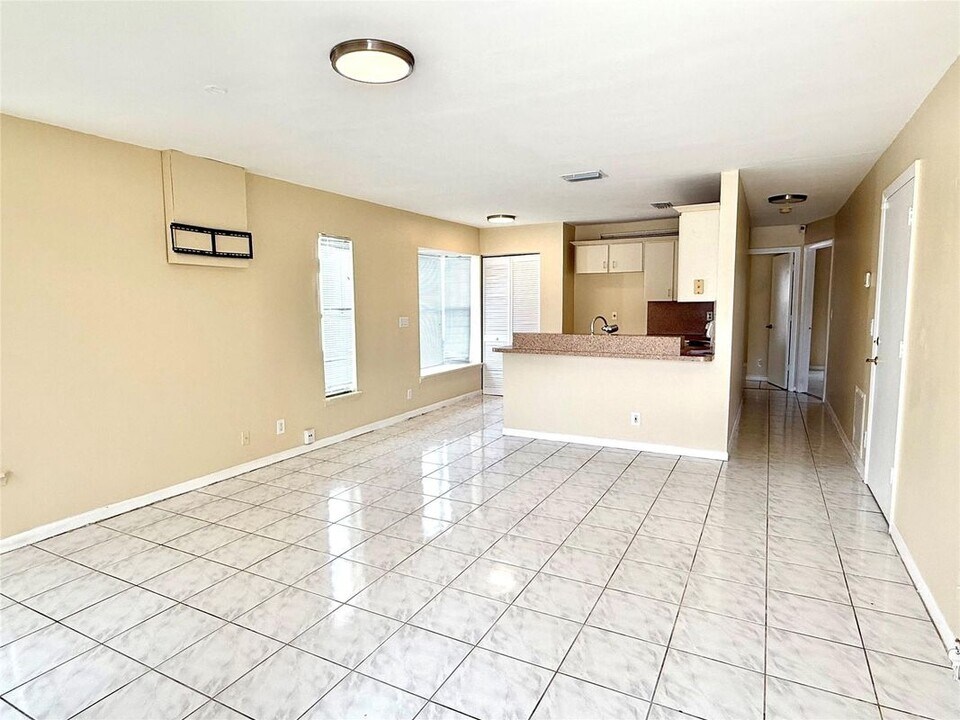 10400 Boynton Pl Cir in Boynton Beach, FL - Building Photo