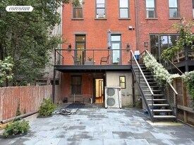152 6th Ave in Brooklyn, NY - Building Photo