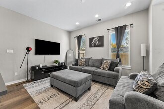 6704 Parker Grv Ln in Houston, TX - Building Photo - Building Photo