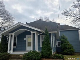 150 Spencer St in Manchester, CT - Building Photo