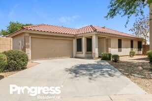 688 E Springfield Pl in Chandler, AZ - Building Photo