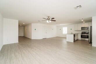 2412 Lake Hls in Canyon Lake, TX - Building Photo - Building Photo
