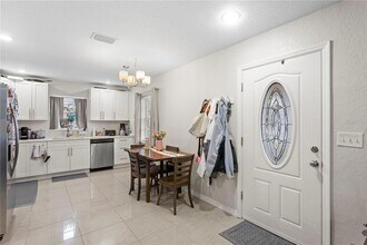 4215 W Bay Vista Ave in Tampa, FL - Foto de edificio - Building Photo