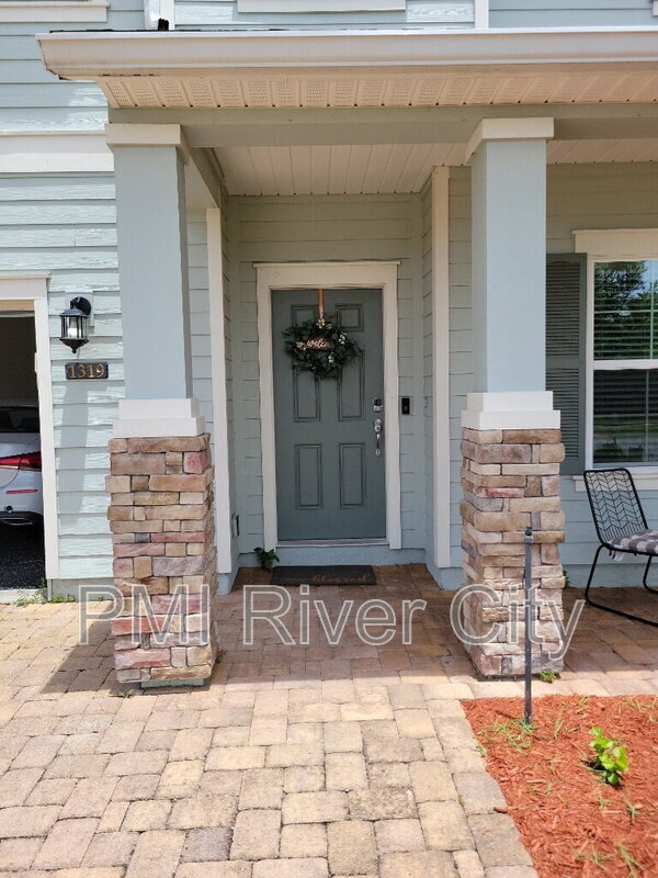 1319 Kendall Dr in Jacksonville, FL - Building Photo - Building Photo