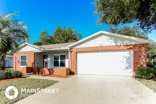 5101 Glenhurst Ln in New Port Richey, FL - Building Photo
