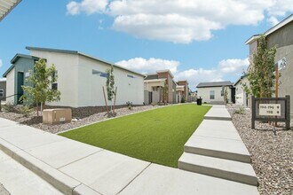 The Flats at Jasper in Prescott Valley, AZ - Foto de edificio - Building Photo