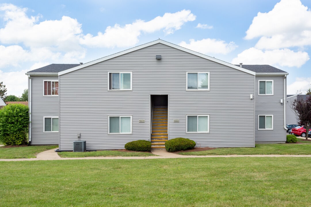 Indian Springs Apartments in South Bend, IN - Foto de edificio