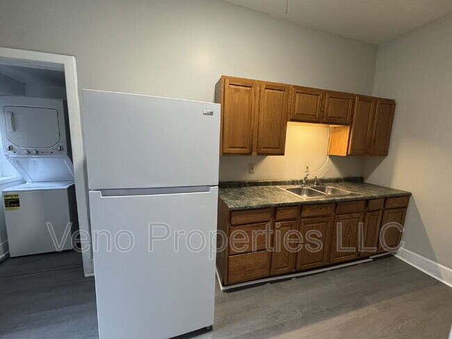 70 Maple Ave in Ballston Spa, NY - Building Photo - Building Photo