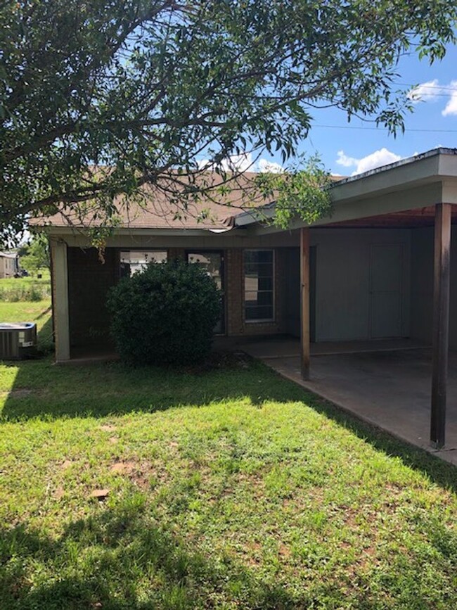 736 Chaparral Cir in Abilene, TX - Building Photo - Building Photo