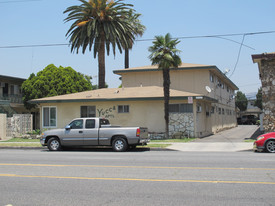 8152 Norwalk Blvd in Whittier, CA - Building Photo
