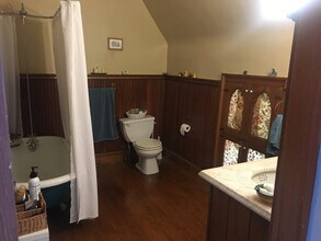 109 Genesee E St in Fayetteville, NY - Building Photo - Building Photo