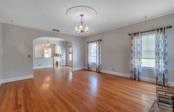 316 18th Ave NE in St. Petersburg, FL - Building Photo - Building Photo