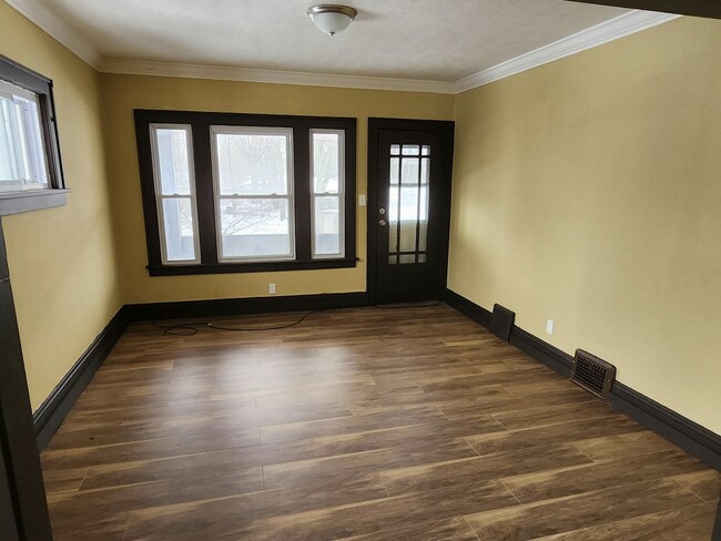 2990 E 111th St in Cleveland, OH - Building Photo - Building Photo