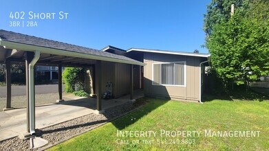 402 Short St in Grants Pass, OR - Building Photo - Building Photo