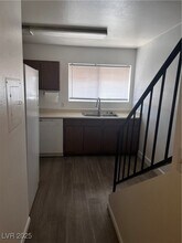 1303 Darlene Way in Boulder City, NV - Foto de edificio - Building Photo
