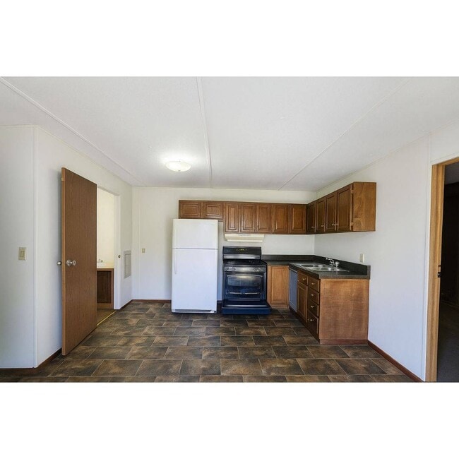 property at 4502 E Old Marion Hwy