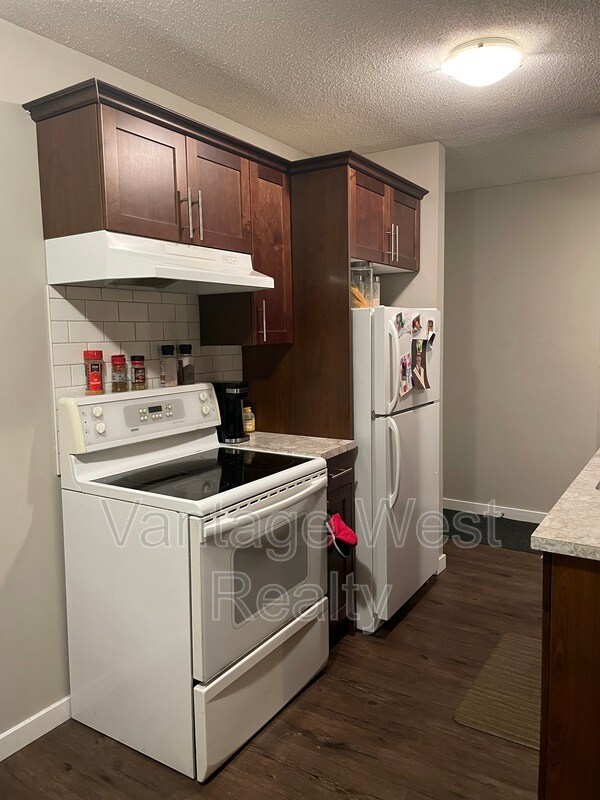 235-235 Husch Rd in Kelowna, BC - Building Photo - Building Photo