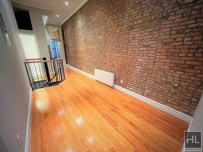 E 5TH ST. in New York, NY - Foto de edificio - Building Photo