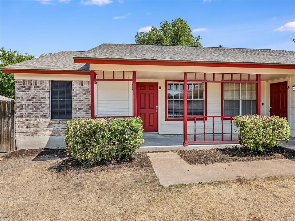 1916 Gracy Farms Ln in Austin, TX - Foto de edificio