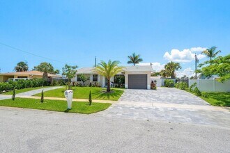 1837 16th Ave N in Lake Worth Beach, FL - Building Photo - Building Photo