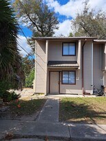 4837 S Lakewood Dr in Panama City, FL - Building Photo