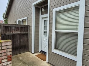 8132 Filifera Way in Antelope, CA - Building Photo - Building Photo