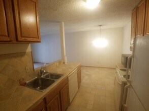 155 Pearl St in Oakland, CA - Building Photo - Building Photo