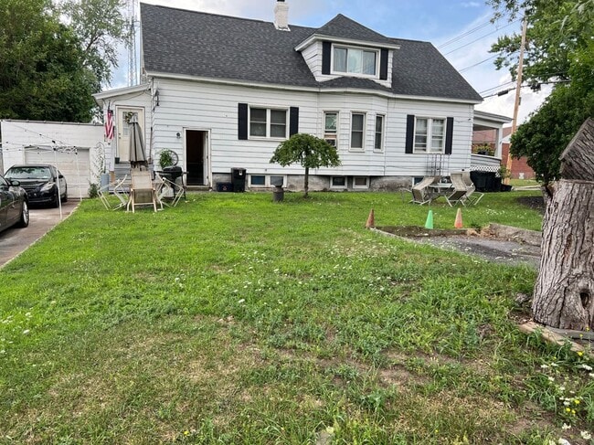 206 E Molloy Rd
