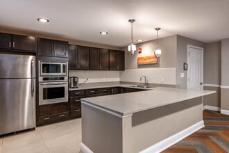 Summit Ridge Apartments in Akron, OH - Building Photo - Interior Photo