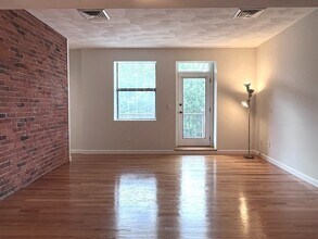 155 Kendrick Ave in Quincy, MA - Building Photo - Building Photo