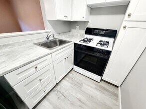 5 Brevoort Dr in Pomona, NY - Building Photo - Building Photo