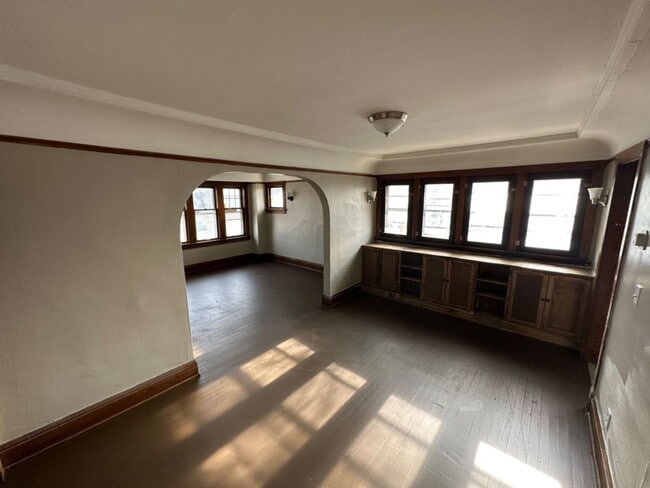 property at 3301-3303-3303 N 29th St