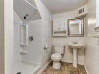 420 W Daws St photo'